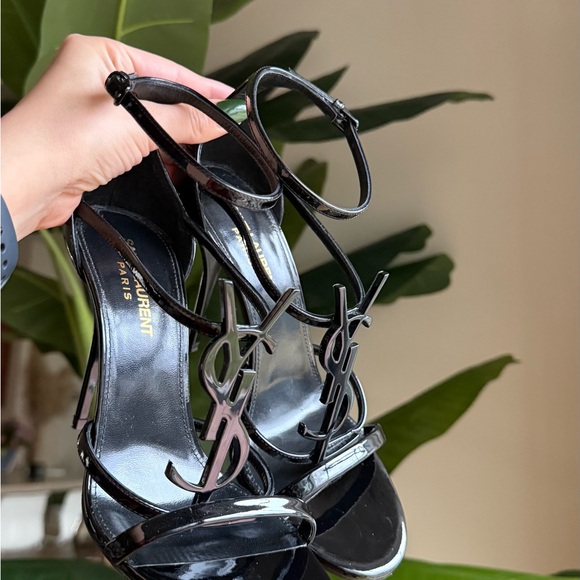 Saint Laurent Glossy Black Heels - Picture 1 of 5